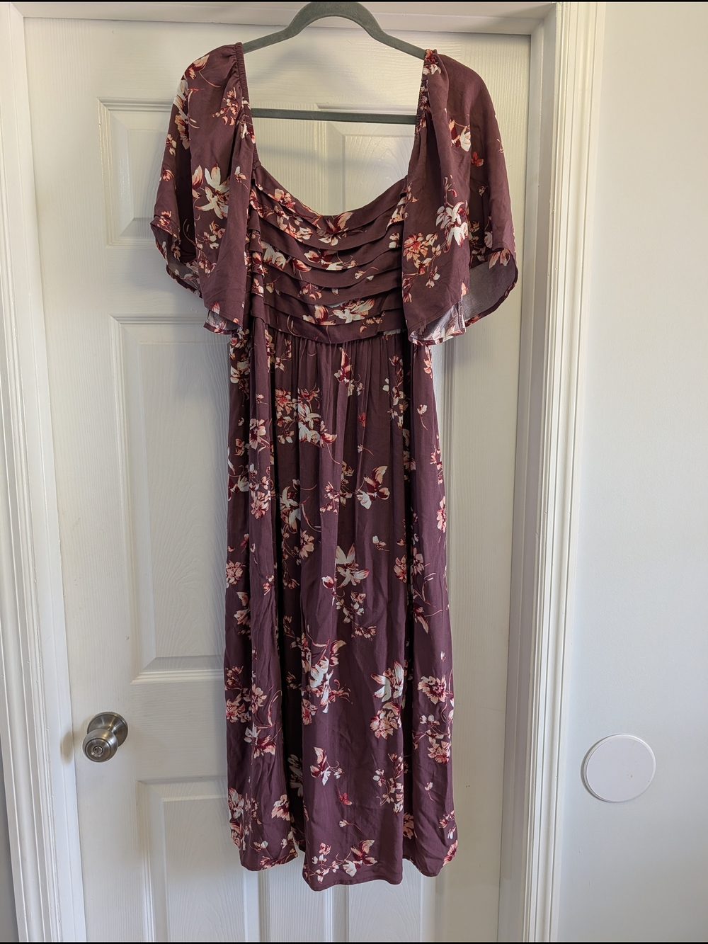 NWT Maurices XXL Floral Flutter Sleeve Dress - Plum/Berry